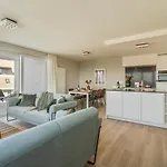 Orion View - Brand New With Swimming Pool *