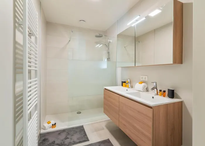 Orion View - Brand New With Swimming Pool *